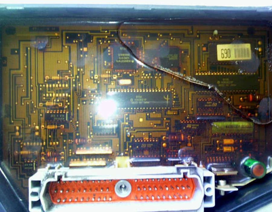 ecu3.jpg