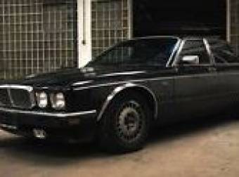 Jaguar Daimler XJ40 Majestic