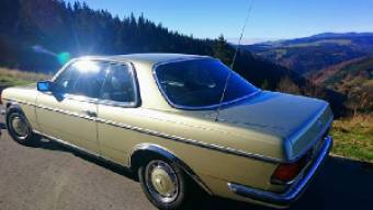 Mercedes-Benz W123 230 CE