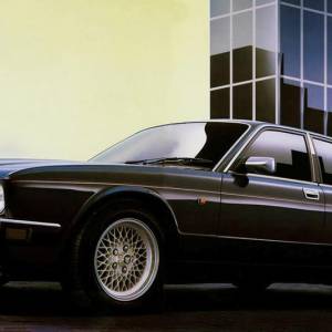 xj40-black.jpg